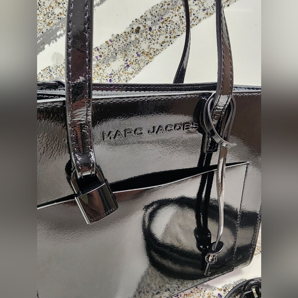 MARC JACOBS Mini Grind Patent Crossbody Tote In Black - Picture 2 of 15